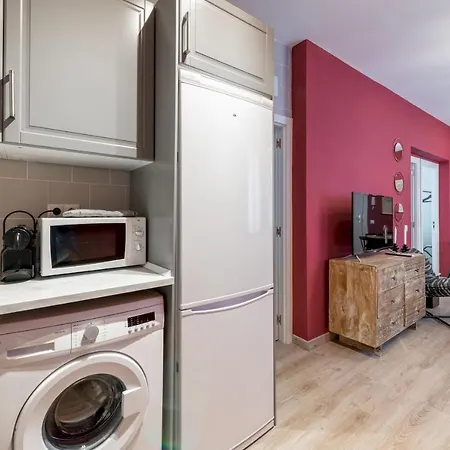 3 Bedrooms 1 Bathroom Furnished - Lavapies- Mintystay Madrid Exterior photo